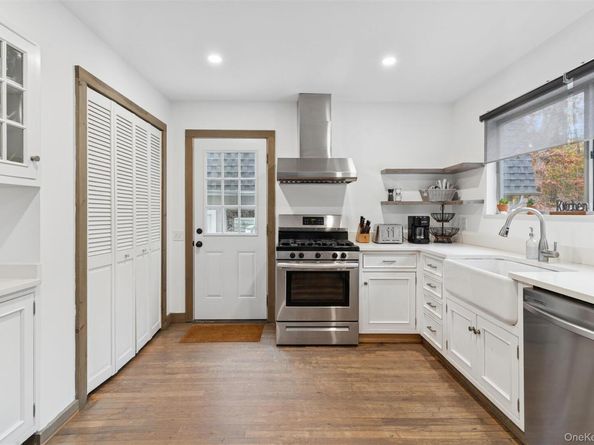 33 Whalers Drive, Sag Harbor NY 11963