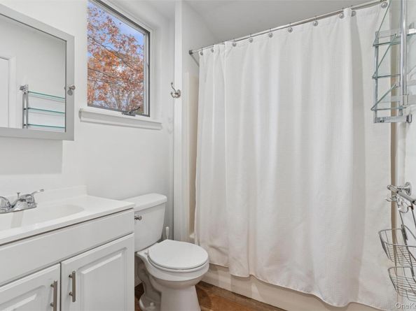 33 Whalers Drive, Sag Harbor NY 11963