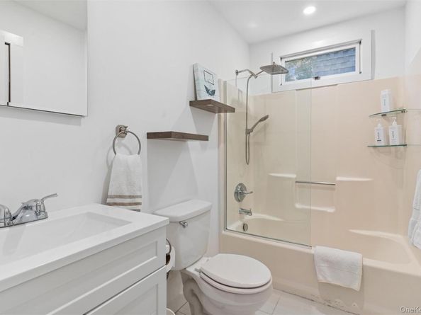 33 Whalers Drive, Sag Harbor NY 11963