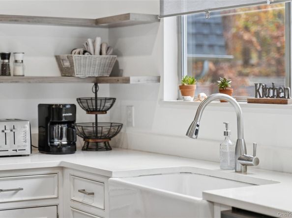 33 Whalers Drive, Sag Harbor NY 11963