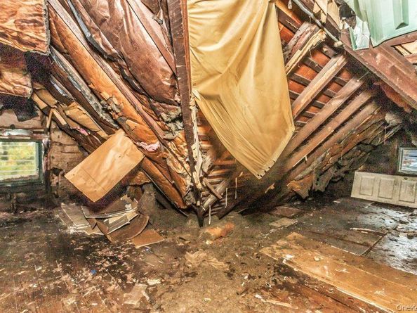 113 Murray Avenue, Port Washington NY 11050