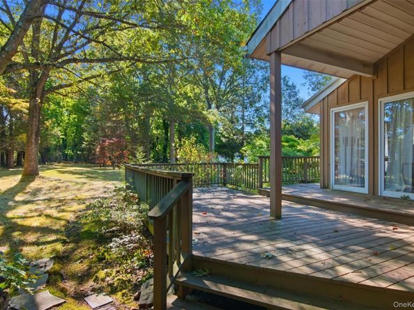 18 Greenlawn Road, Huntington NY 11743