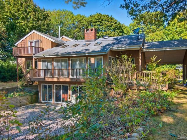 18 Greenlawn Road, Huntington NY 11743