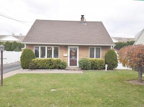 529 Lombard Street, North Babylon NY 11703