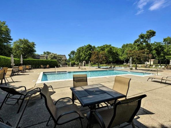 401 Cabot Court E, Saint James NY 11780