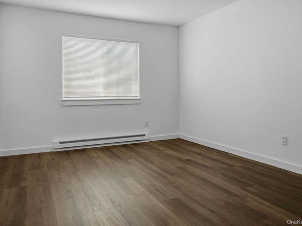 401 Cabot Court E, Saint James NY 11780