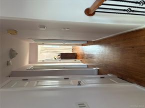 648 Molloy Street, Copiague NY 11726