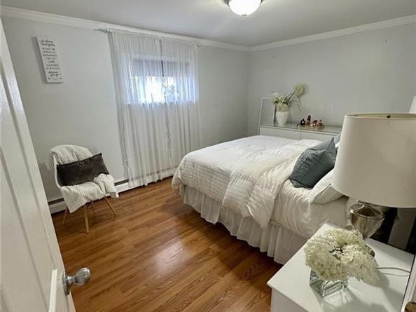 648 Molloy Street, Copiague NY 11726