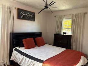 648 Molloy Street, Copiague NY 11726