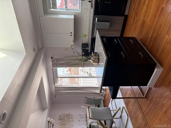 648 Molloy Street, Copiague NY 11726