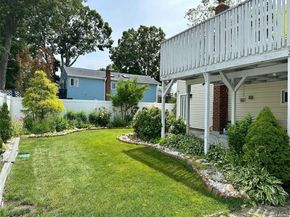 648 Molloy Street, Copiague NY 11726