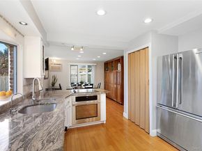 174 Parkside Drive, Roslyn Heights NY 11577