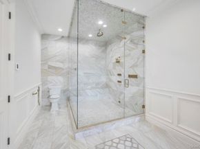 6 Gables Court, Dix Hills NY 11746