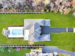 6 Gables Court, Dix Hills NY 11746