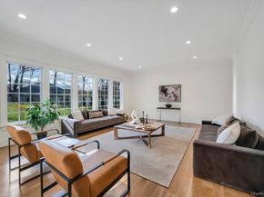 6 Gables Court, Dix Hills NY 11746