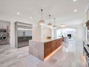 6 Gables Court, Dix Hills NY 11746