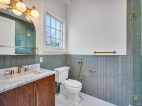 6 Gables Court, Dix Hills NY 11746