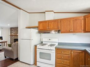 337 Three Mile Harbo 10, East Hampton NY 11937