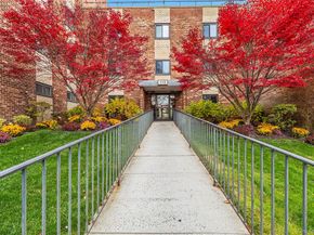115 Dehaven Drive 114, Yonkers NY 10703