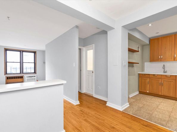 41-31 51 4A, Woodside NY 11377