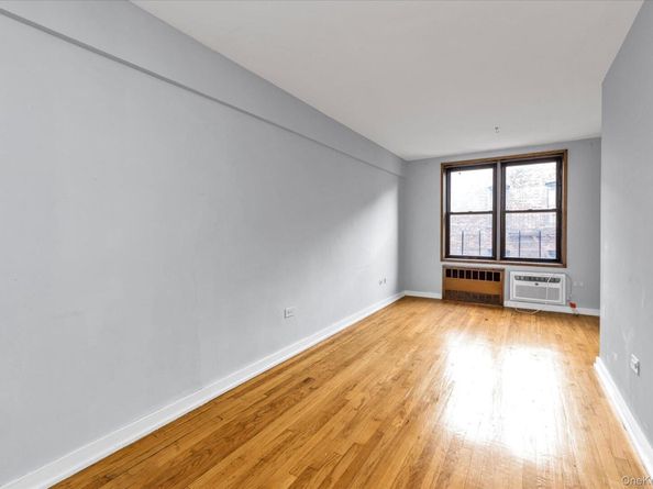 41-31 51 4A, Woodside NY 11377