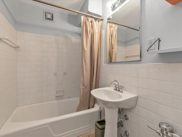 41-31 51 4A, Woodside NY 11377