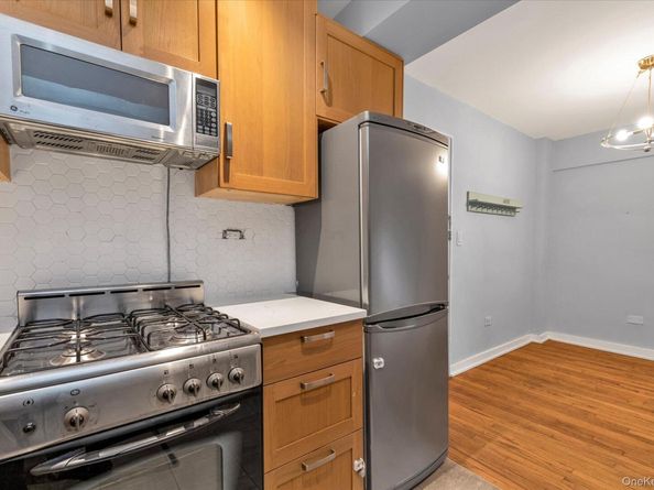 41-31 51 4A, Woodside NY 11377