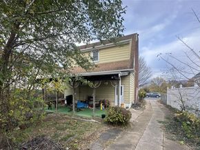 2922 Oceanside Road, Oceanside NY 11572