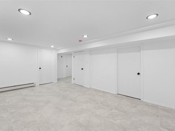 23318 118th Avenue, Cambria Heights NY 11411