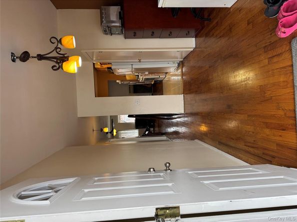 9 Harper Court, Bronx NY 10466