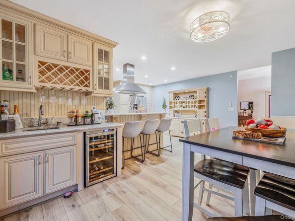 1 Fuller Drive, Ridge NY 11961