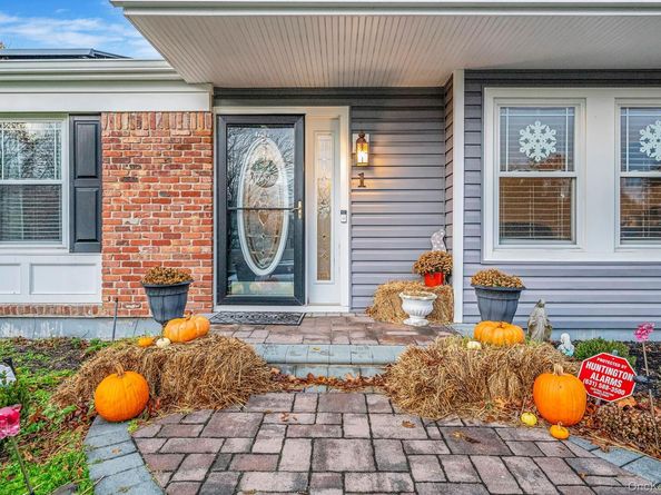 1 Fuller Drive, Ridge NY 11961