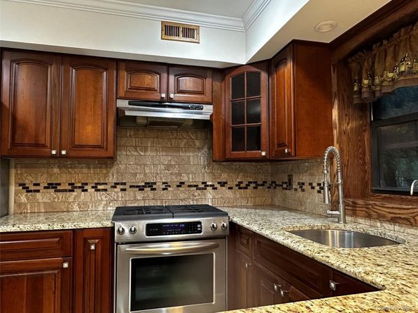 128 Bailey Court 128, Middle Island NY 11953