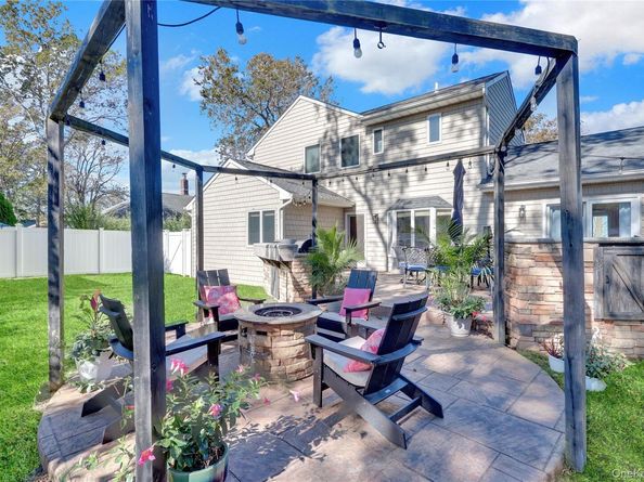 132 Soundview Drive, Rocky Point NY 11778