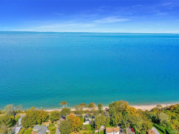 132 Soundview Drive, Rocky Point NY 11778