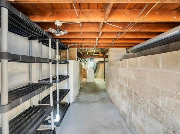 14 Weichers Street, Ronkonkoma NY 11779