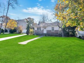 14 Weichers Street, Ronkonkoma NY 11779