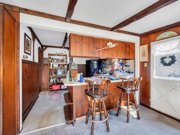 14 Weichers Street, Ronkonkoma NY 11779