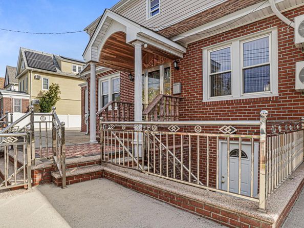 94-07 212th Street, Queens Village NY 11428