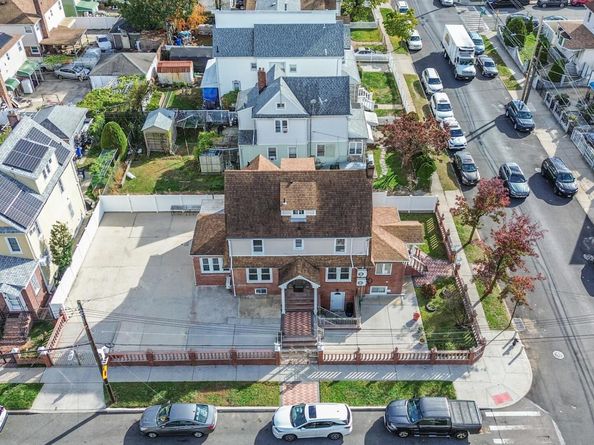 94-07 212th Street, Queens Village NY 11428