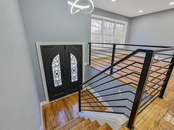 398 Glen Drive, Shirley NY 11967