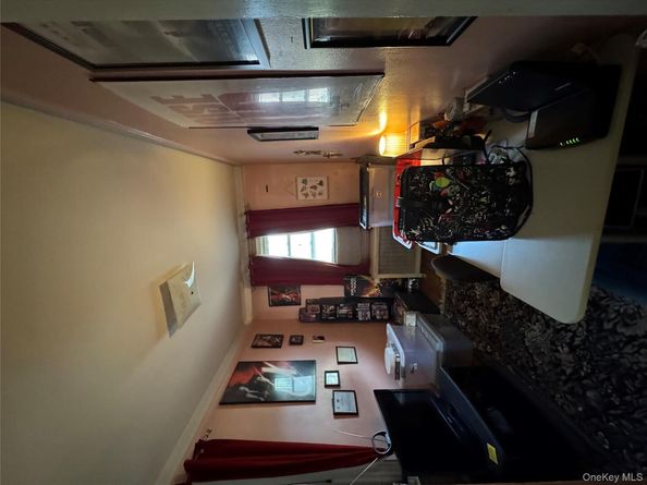 915 E 222nd Street, Bronx NY 10469