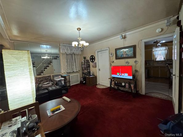 915 E 222nd Street, Bronx NY 10469