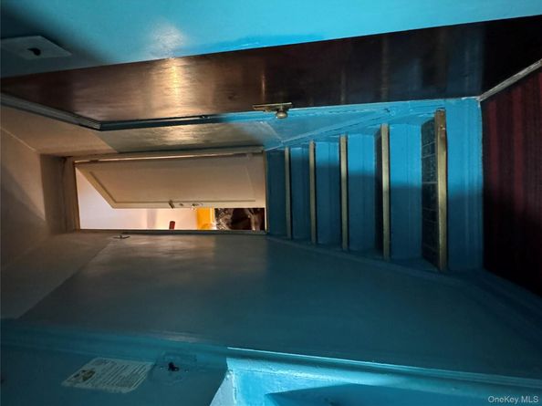 915 E 222nd Street, Bronx NY 10469