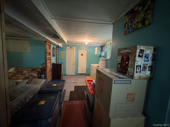 915 E 222nd Street, Bronx NY 10469