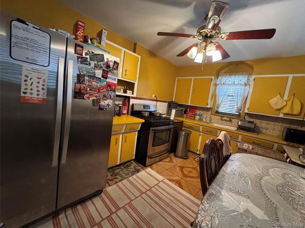 915 E 222nd Street, Bronx NY 10469