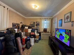 915 E 222nd Street, Bronx NY 10469