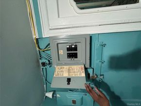 915 E 222nd Street, Bronx NY 10469