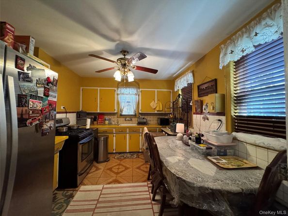 915 E 222nd Street, Bronx NY 10469