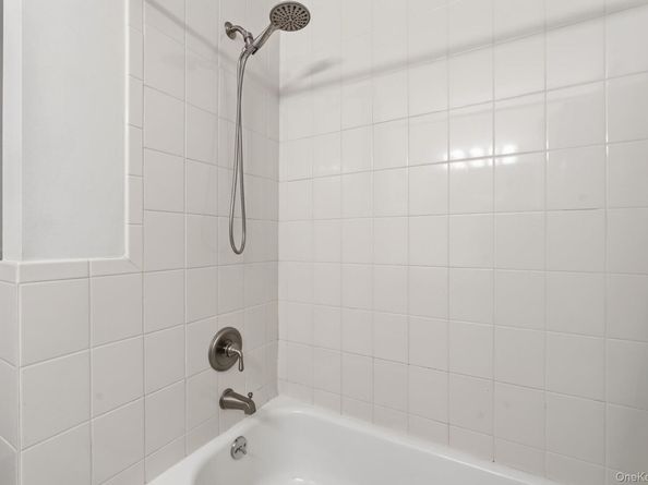 313 Mariners Way, Copiague NY 11726